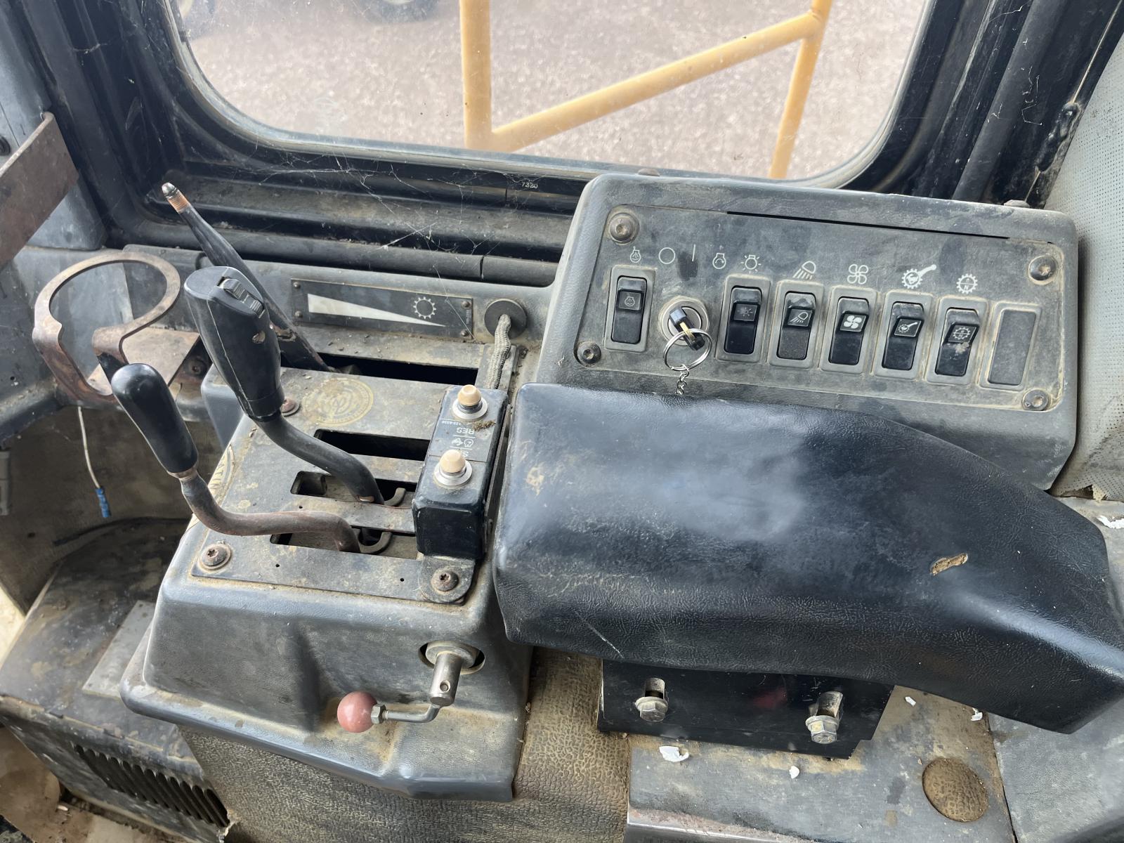 ./imagenes/INVOICE/2019/18297/CATERPILLAR 988F (11).JPG